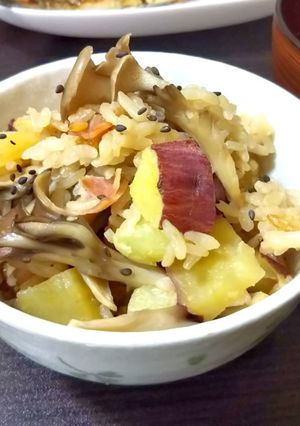 秋の味覚❀さつまいもと舞茸の炊き込みご飯-レシピのメイン写真