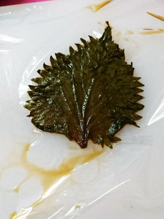 大葉の醤油漬けの大葉をきれいに広げる方法-レシピのメイン写真