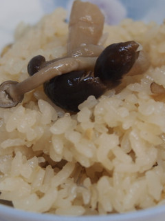 シンプル炊き込みしめじご飯-レシピのメイン写真