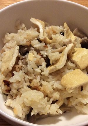 おあげを楽しむ炊き込みご飯-レシピのメイン写真