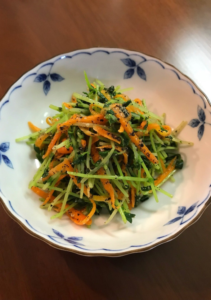 豆苗と人参の胡麻味噌和え-レシピのメイン写真