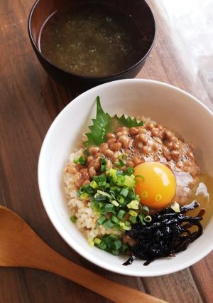 簡単手抜きごはん♡しそが◎納豆たまご丼♡-レシピのメイン写真