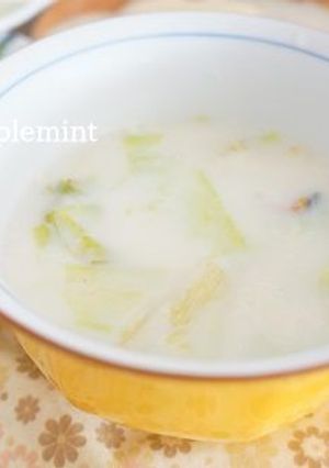 レタスと牡蠣の豆乳スープ-レシピのメイン写真