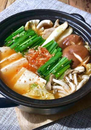 味噌でコク!キムチ鍋-レシピのメイン写真