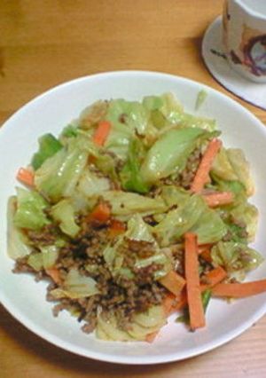 キャベツとにんじんのひき肉ケチャ炒め-レシピのメイン写真