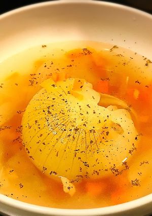 圧力鍋で♫簡単丸ごと玉ねぎスープ-レシピのメイン写真