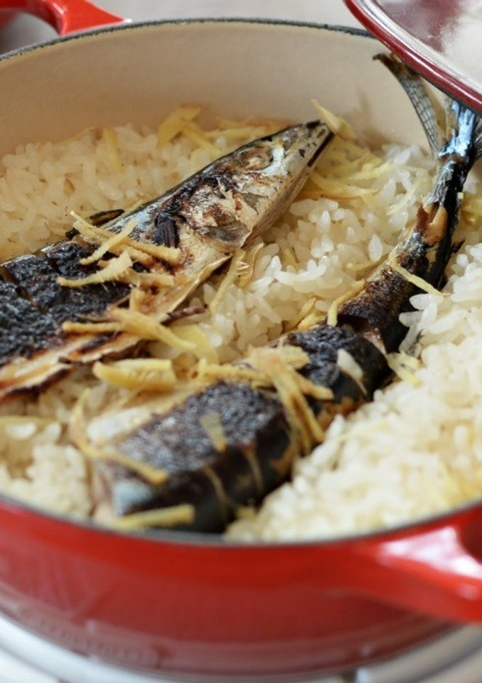 液体塩こうじで秋刀魚の炊き込みご飯♪-レシピのメイン写真