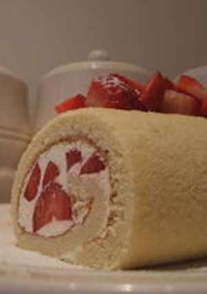 春だっ！イチゴだっ！ロールケーキ-レシピのメイン写真