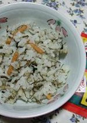 お茶漬けの素と納豆昆布の混ぜごはん-レシピのメイン写真