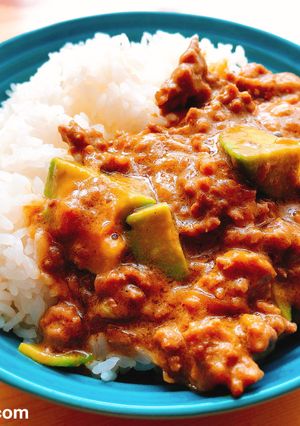 レンジのみ！ひき肉とアボカドのカレー-レシピのメイン写真