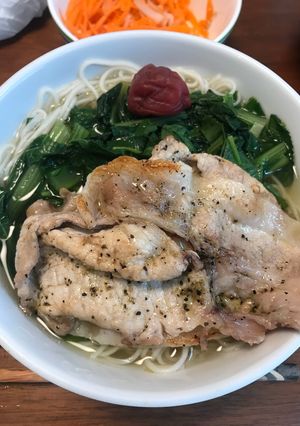 モロヘイヤと小松菜の焼き豚素麺-レシピのメイン写真