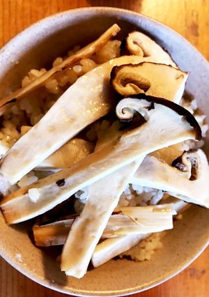 簡単炊飯器☆松茸ごはん-レシピのメイン写真