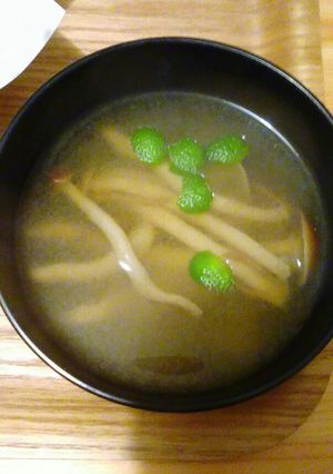 やなぎまつたけ(しめじ)のすまし風味噌汁-レシピのメイン写真