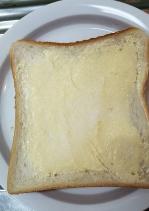 ☆食パンにマーガリン&シュガー☆-レシピのメイン写真