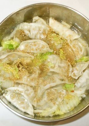 餃子鍋♪簡単ザーサイ胡麻スープ白菜入り-レシピのメイン写真