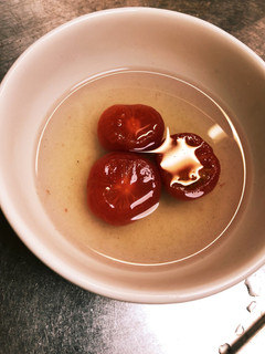ミニトマトの湯むきで梅昆布茶おすまし-レシピのメイン写真