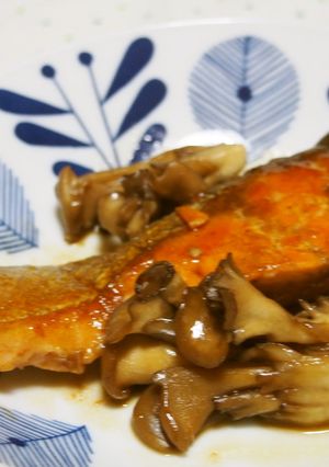 鮭と舞茸のバターポン酢焼き♪簡単で美味！-レシピのメイン写真