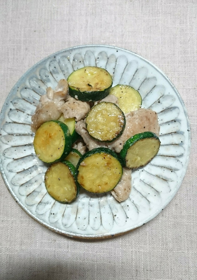 簡単！ズッキーニと豚肉の中華炒め-レシピのメイン写真