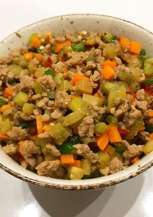 簡単♡ひき肉と野菜のピリ辛そぼろ丼♡-レシピのメイン写真