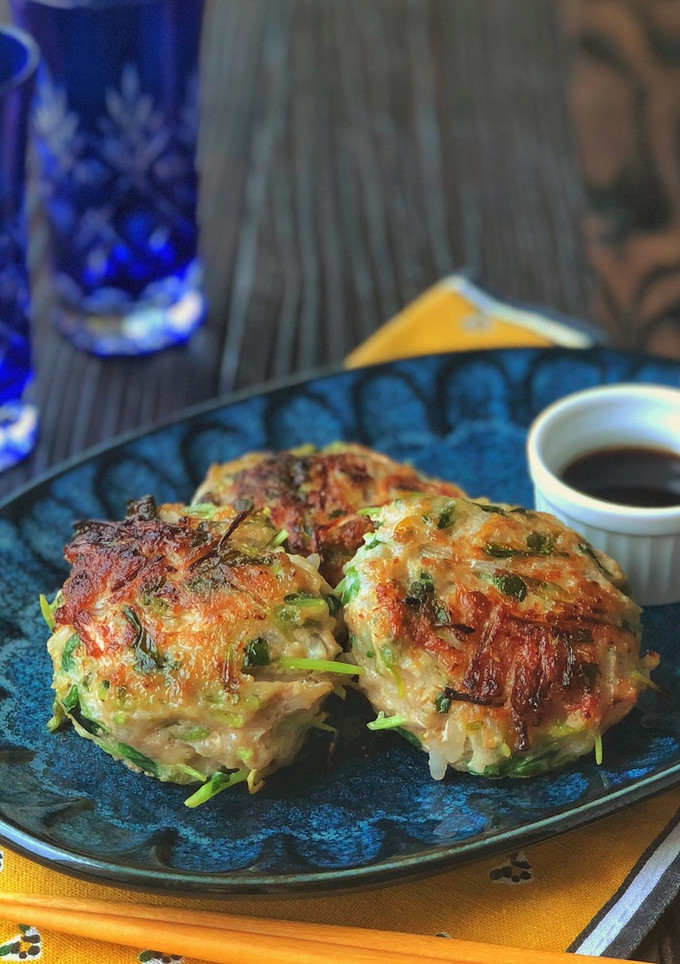 ＊もやしと豆苗たっぷり！豚バーグ＊-レシピのメイン写真