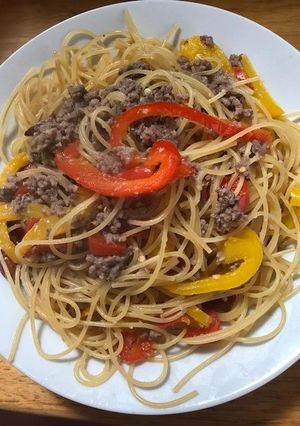 辛旨♥✿ひき肉とパプリカのペペパスタ✿-レシピのメイン写真