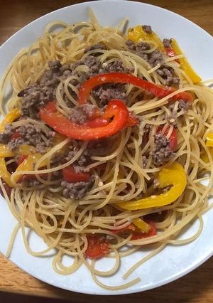 辛旨♥✿ひき肉とパプリカのペペパスタ✿-レシピのメイン写真