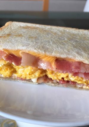 王道のベーコンチーズエッグ！-レシピのメイン写真