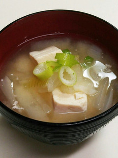 簡単♪大根と玉ねぎ、豆腐のお味噌汁☆-レシピのメイン写真