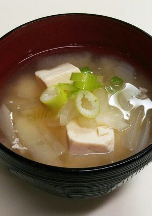 簡単♪大根と玉ねぎ、豆腐のお味噌汁☆-レシピのメイン写真