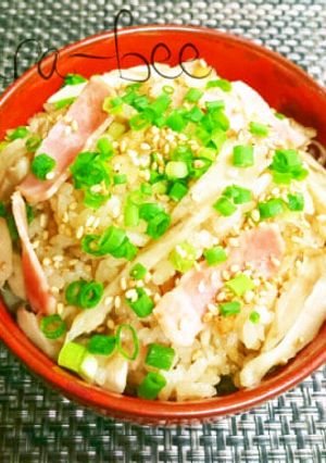 秋の味覚♡舞茸とベーコンの炊き込みご飯-レシピのメイン写真
