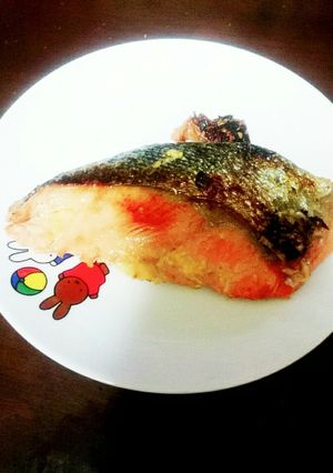 漬けて焼くだけ！飯＆酒に合う鮭の西京焼き-レシピのメイン写真