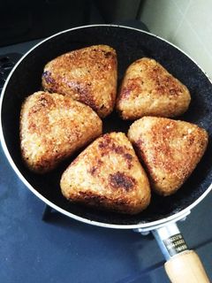 フライパンで簡単!焼きおにぎり-レシピのメイン写真