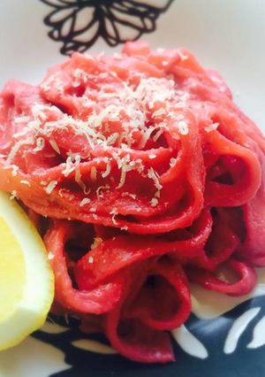 ビーツでピンクのカルボナーラ-レシピのメイン写真