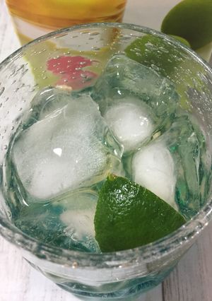 ギュっとすだち梅酒ロック-レシピのメイン写真