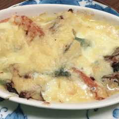 รูปของ 水煮鯖缶ときのこのチーズ焼き