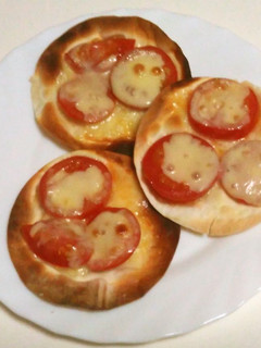 ピザ(余った餃子の皮で)-レシピのメイン写真