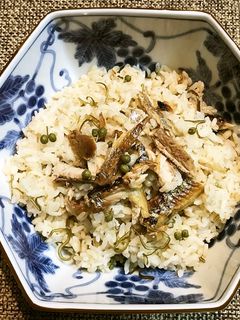 秋刀魚と実山椒のもち麦入り炊き込みごはん-レシピのメイン写真