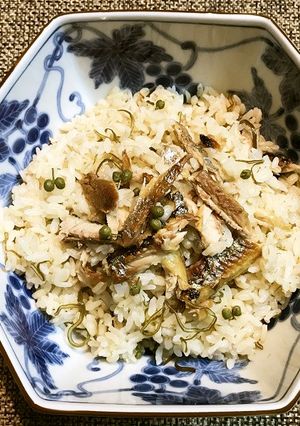 秋刀魚と実山椒のもち麦入り炊き込みごはん-レシピのメイン写真