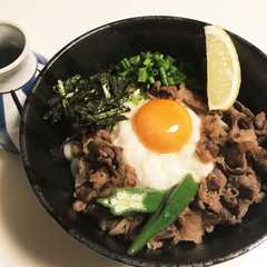 รูปของ 牛肉とろろうどん