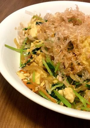 フライパンひとつで豆苗&豆腐チャンプルー-レシピのメイン写真