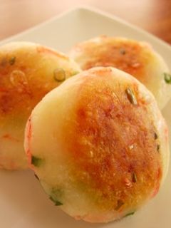 桜海老入りジャガイモのもちもちお焼き-レシピのメイン写真