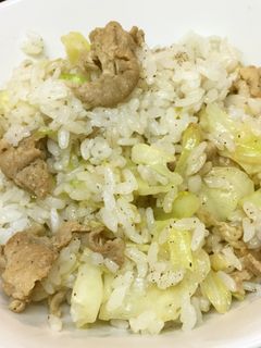 豚とキャベツのシンプル焼き飯-レシピのメイン写真