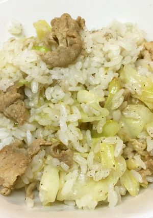 豚とキャベツのシンプル焼き飯-レシピのメイン写真