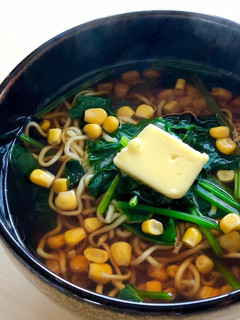 妊婦飯◇ほうれん草のコーンバターラーメン-レシピのメイン写真
