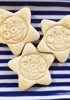HM型抜きクッキー 簡単材料 卵不使用-レシピのメイン写真