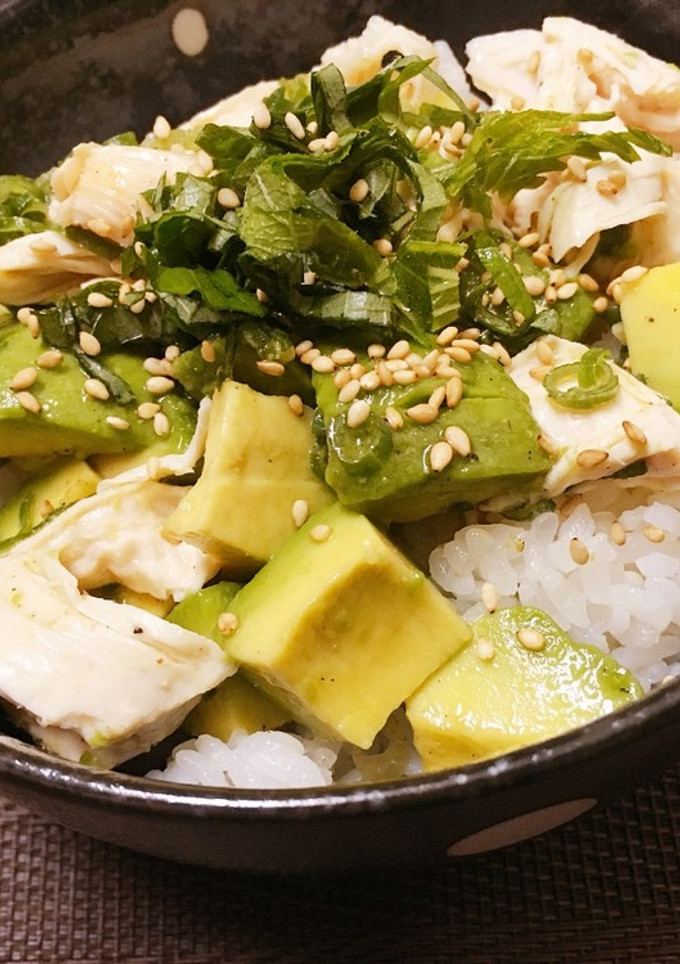 ねぎ塩ささみアボカ丼-レシピのメイン写真