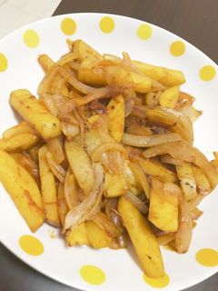 じゃがいもと玉ねぎのケチャップ炒め-レシピのメイン写真