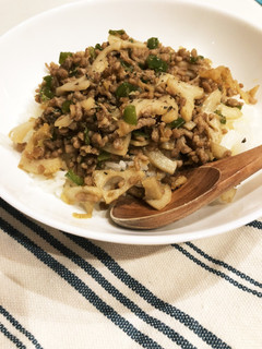 生姜たっぷり☆れんこんとひき肉のそぼろ丼-レシピのメイン写真