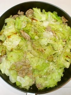 ドレッシングで野菜炒め♪簡単豚肉キャベツ-レシピのメイン写真
