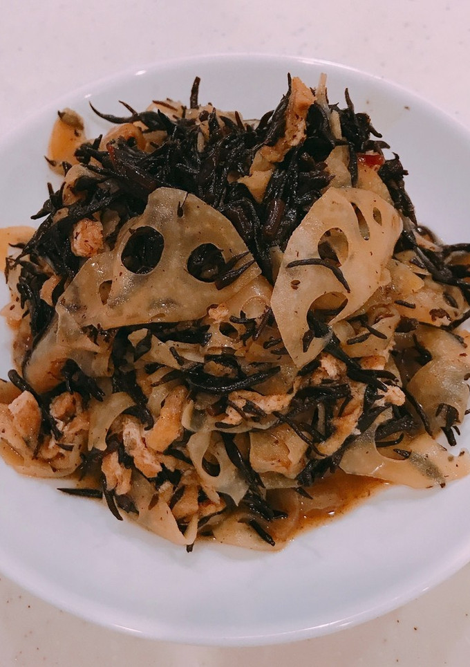 甘辛が旨い！蓮根が入った、ひじきの煮物！-レシピのメイン写真
